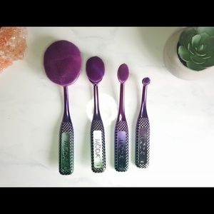 Mira oval brushes